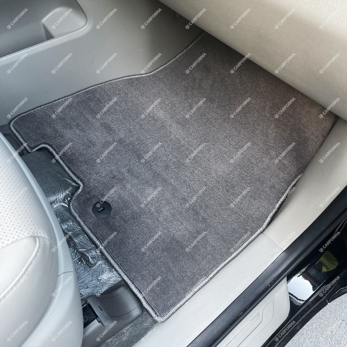 Ворсовые коврики на KIA Carnival III 7 мест 2014&nbsp;-&nbsp;2021 в Владивостоке