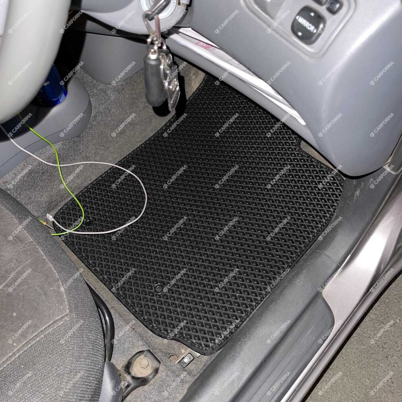 Коврики на Toyota Vitz I 1998&nbsp;-&nbsp;2005 в Владивостоке