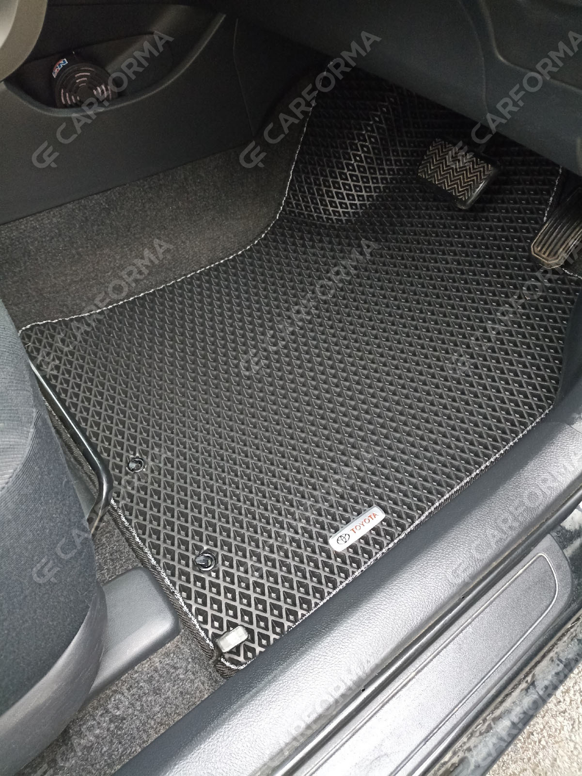 Ворсовые коврики на Toyota Corolla Fielder (E14) 2006&nbsp;-&nbsp;2012 в Владивостоке