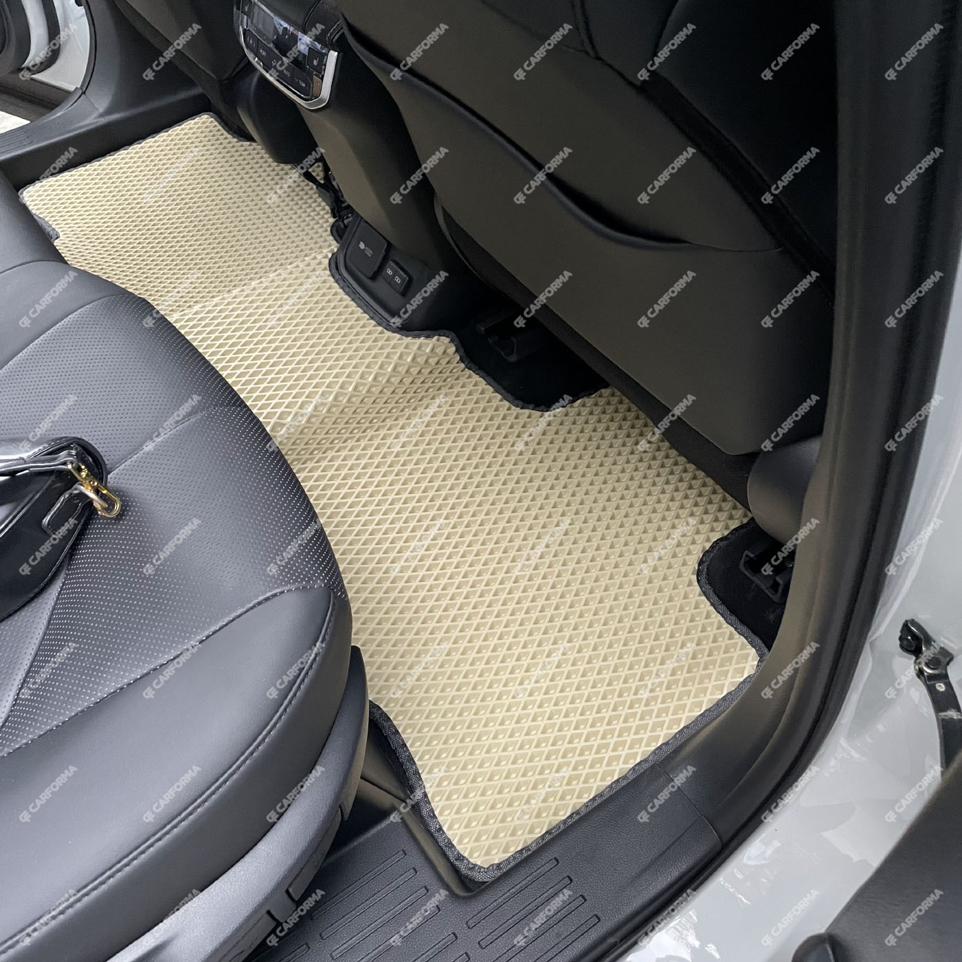 Коврики на Toyota Crown Kluger 2021&nbsp;-&nbsp;2025 в Владивостоке