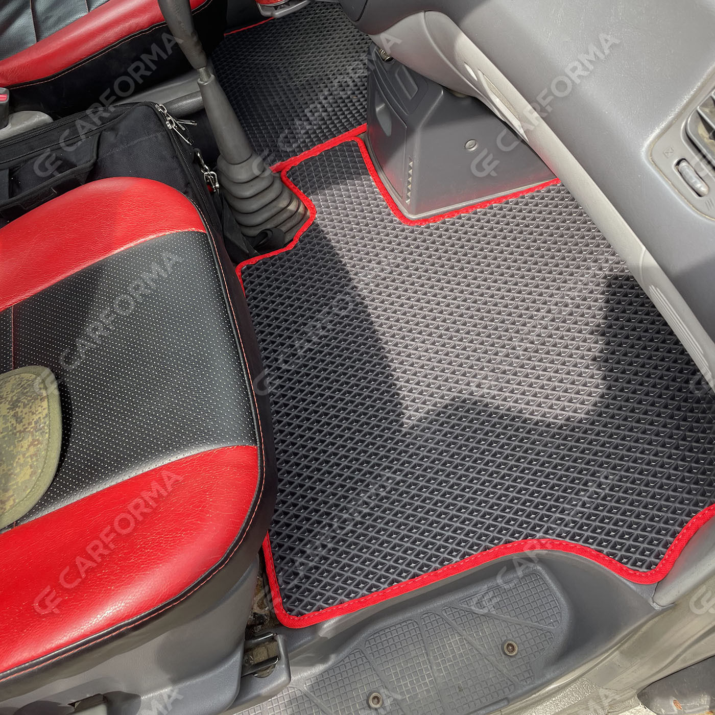 Коврики на Mitsubishi Space Gear 1994&nbsp;-&nbsp;2007 в Владивостоке