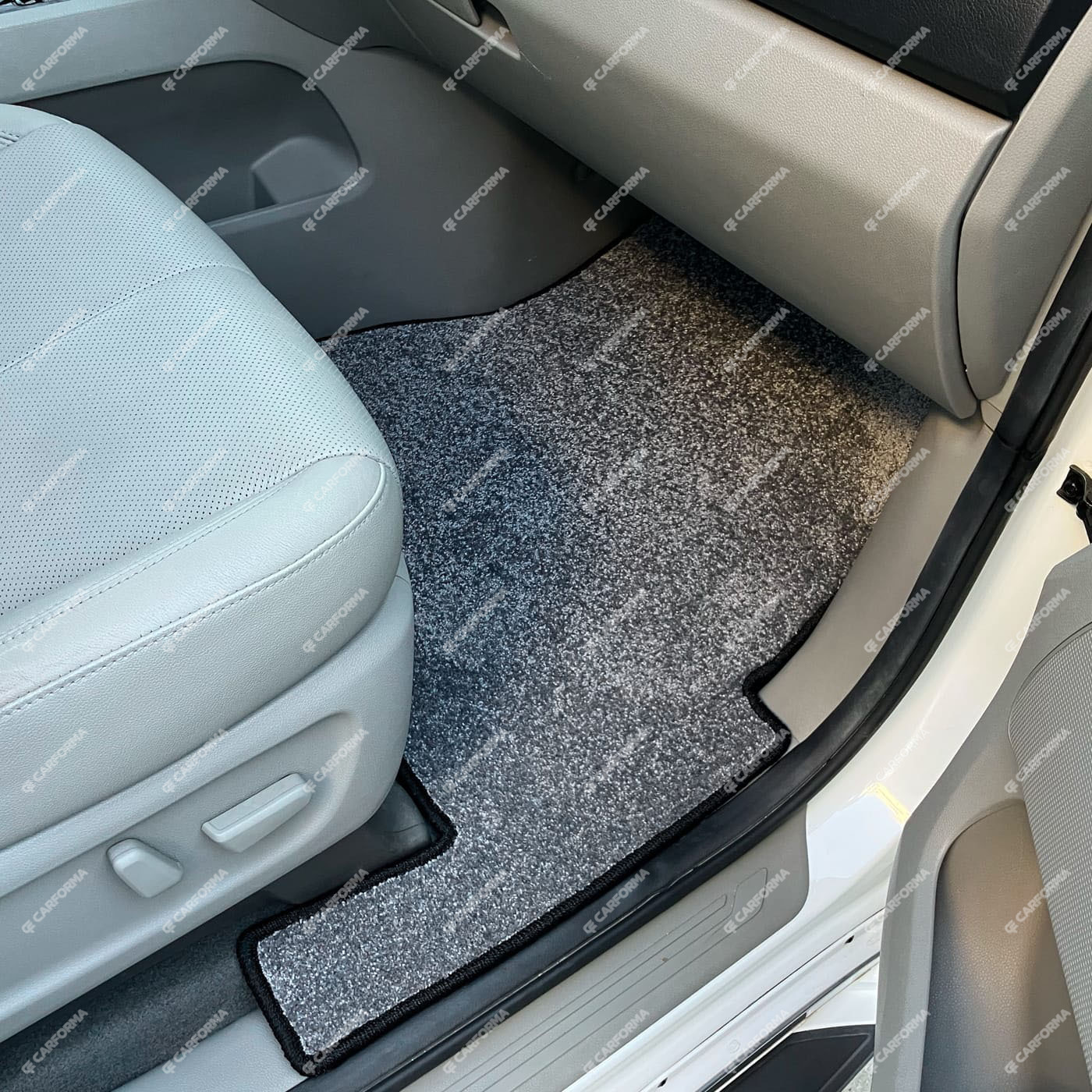 Ворсовые коврики на KIA Carnival III 7 мест 2014&nbsp;-&nbsp;2021 в Владивостоке