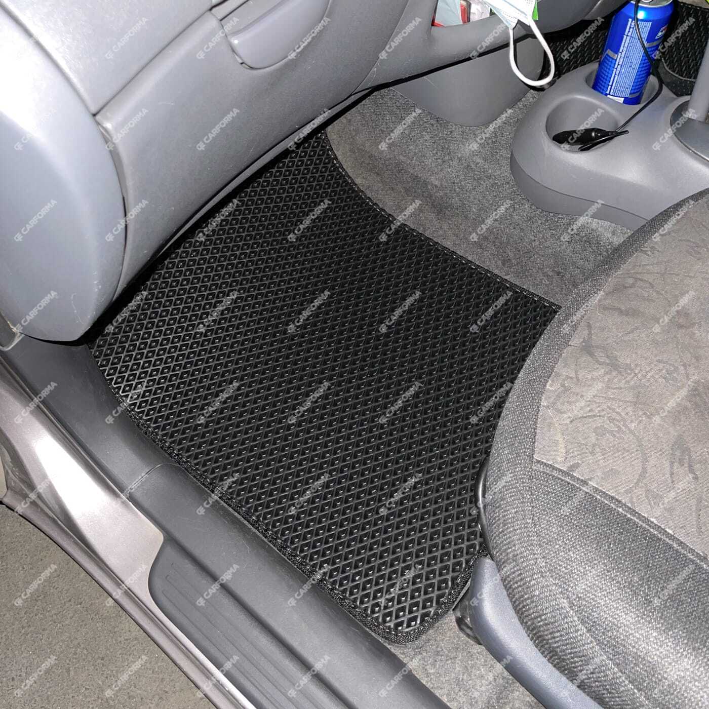 Коврики на Toyota Vitz I 1998&nbsp;-&nbsp;2005 в Владивостоке