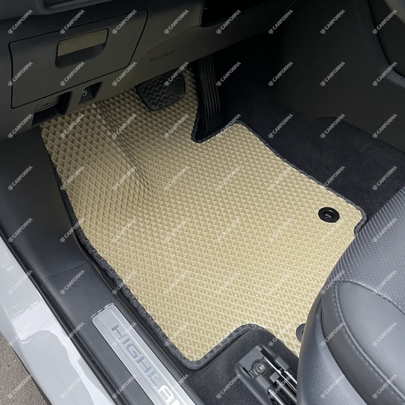 Коврики на Toyota Crown Kluger 2021&nbsp;-&nbsp;2025 в Владивостоке