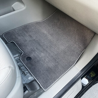 Коврики на KIA Carnival III 7 мест 2014 - 2021 в Владивостоке Коврики на KIA Carnival III 7 мест 2014 - 2021 в Владивостоке