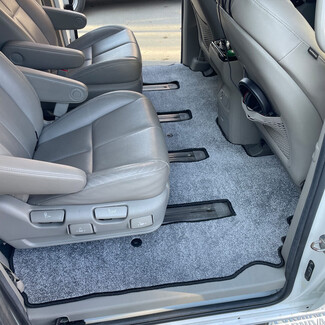 Коврики на KIA Carnival III 7 мест 2014 - 2021 в Владивостоке Коврики на KIA Carnival III 7 мест 2014 - 2021 в Владивостоке