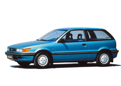 Ворсовые коврики на Mitsubishi Colt III 1988 - 1992 в Владивостоке