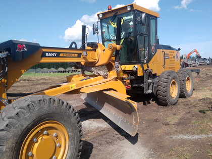 Ворсовые коврики на Спецтехника Автогрейдер SANY STG230C 8 AWD  в Владивостоке