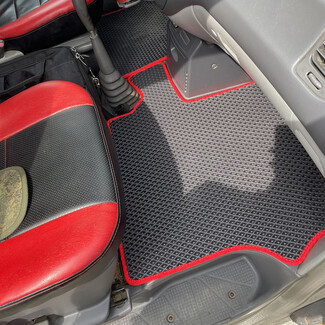 Коврики на Mitsubishi Space Gear 1994 - 2007 в Владивостоке Коврики на Mitsubishi Space Gear 1994 - 2007 в Владивостоке