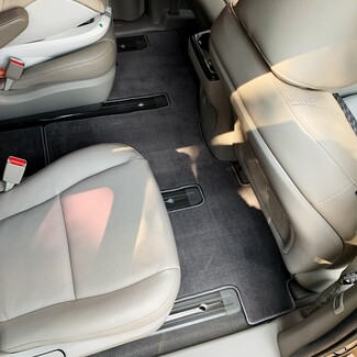 Коврики на KIA Carnival III 9 мест и 11 мест 2014 - 2021 в Владивостоке Коврики на KIA Carnival III 9 мест и 11 мест 2014 - 2021 в Владивостоке