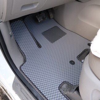 Коврики на KIA Carnival III 7 мест 2014 - 2021 в Владивостоке Коврики на KIA Carnival III 7 мест 2014 - 2021 в Владивостоке